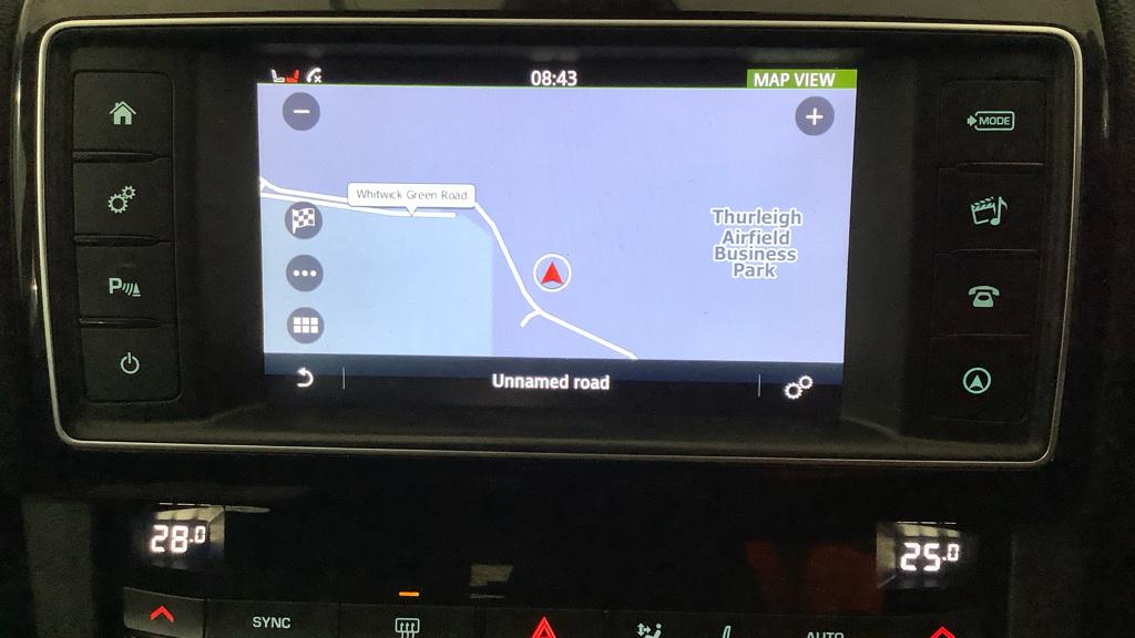 Jaguar F-PACE 2.0 D180 Prestige SUV 5dr Diesel Manual Euro 6 (s/s) (180 ps)