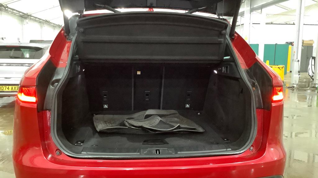 Jaguar F-PACE 2.0 D180 Prestige SUV 5dr Diesel Manual Euro 6 (s/s) (180 ps)