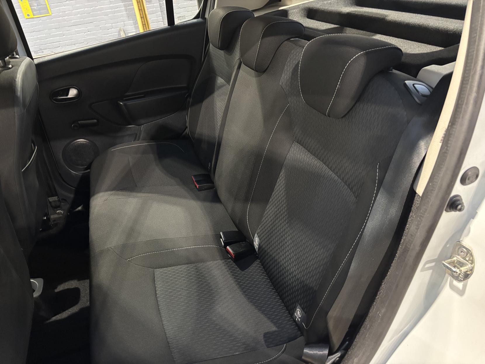 Dacia Sandero 0.9 TCe Comfort Hatchback 5dr Petrol Manual Euro 6 (s/s) (90 ps)