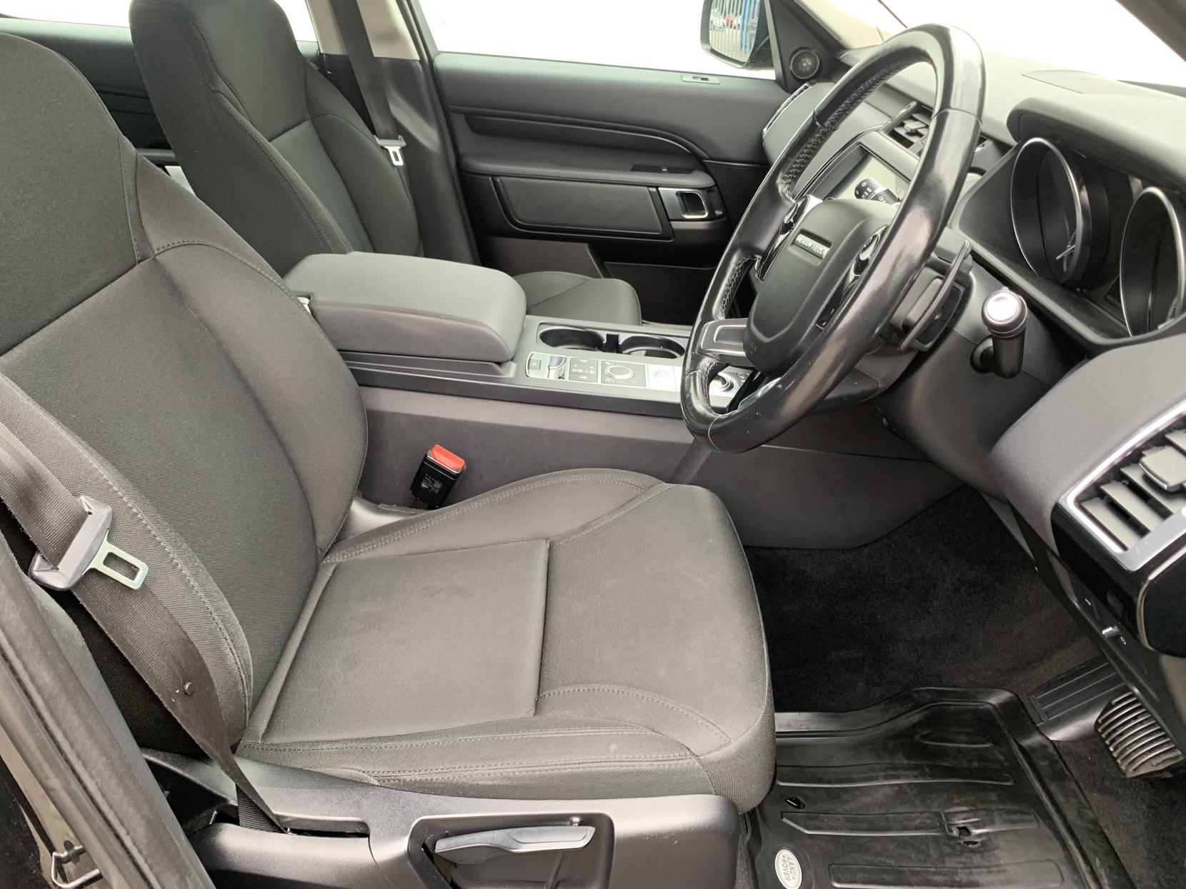 Land Rover Discovery 2.0 SD4 S SUV 5dr Diesel Auto 4WD Euro 6 (s/s) (240 ps)