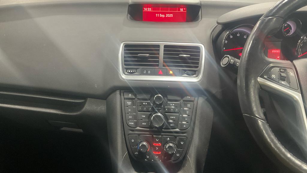 Vauxhall Meriva 1.4i Tech Line MPV 5dr Petrol Manual Euro 6 (100 ps)