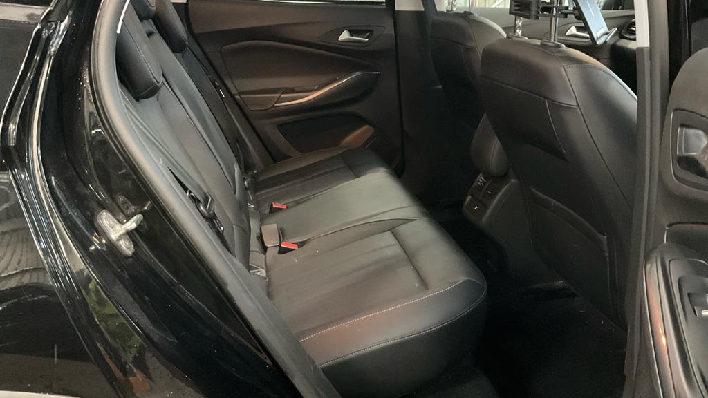 Vauxhall Grandland X 1.2 Turbo Elite Nav SUV 5dr Petrol Manual 6Spd Euro 6 (s/s) (130 ps)