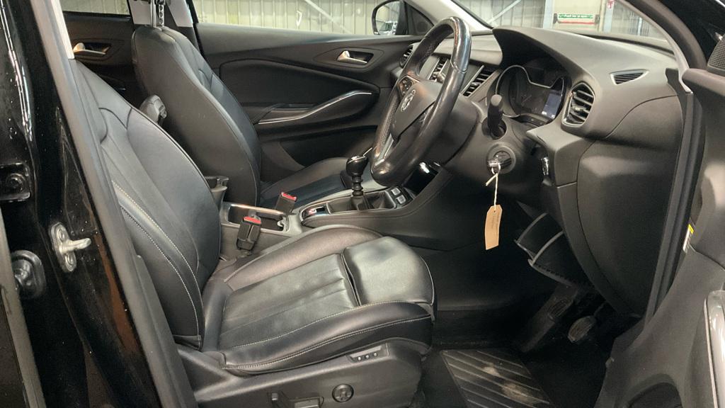 Vauxhall Grandland X 1.2 Turbo Elite Nav SUV 5dr Petrol Manual 6Spd Euro 6 (s/s) (130 ps)