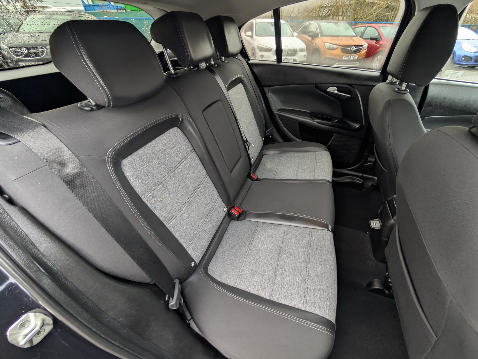 Fiat Tipo 1.0 Cross Hatchback 5dr Petrol Manual Euro 6 (s/s) (100 bhp)