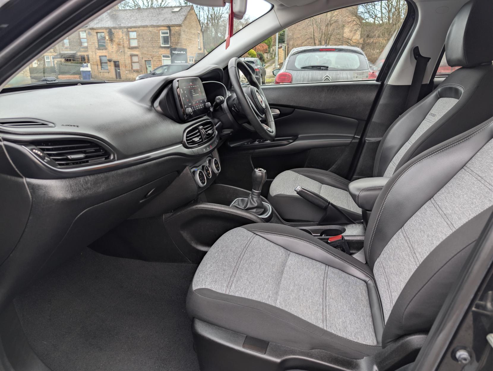 Fiat Tipo 1.0 Cross Hatchback 5dr Petrol Manual Euro 6 (s/s) (100 bhp)