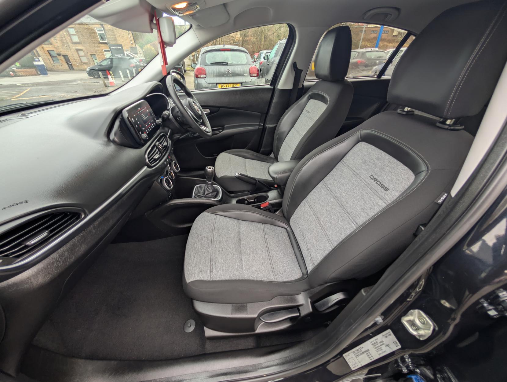 Fiat Tipo 1.0 Cross Hatchback 5dr Petrol Manual Euro 6 (s/s) (100 bhp)