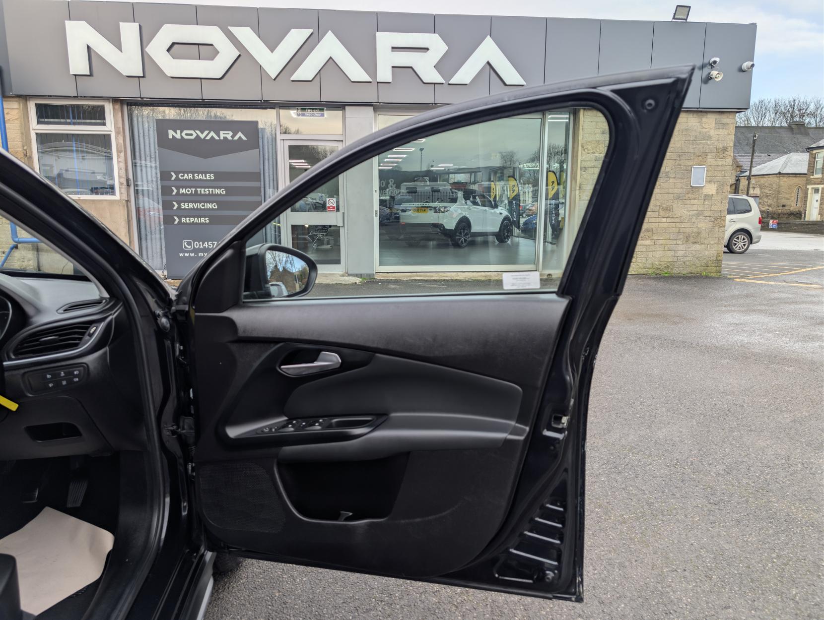 Fiat Tipo 1.0 Cross Hatchback 5dr Petrol Manual Euro 6 (s/s) (100 bhp)