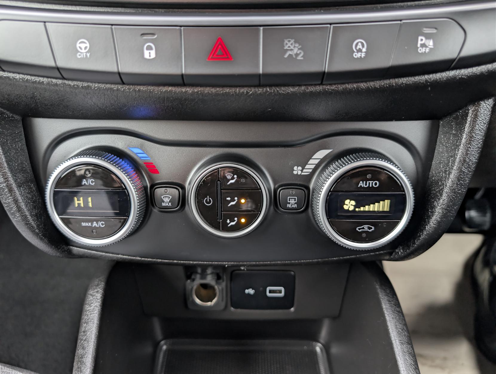 Fiat Tipo 1.0 Cross Hatchback 5dr Petrol Manual Euro 6 (s/s) (100 bhp)