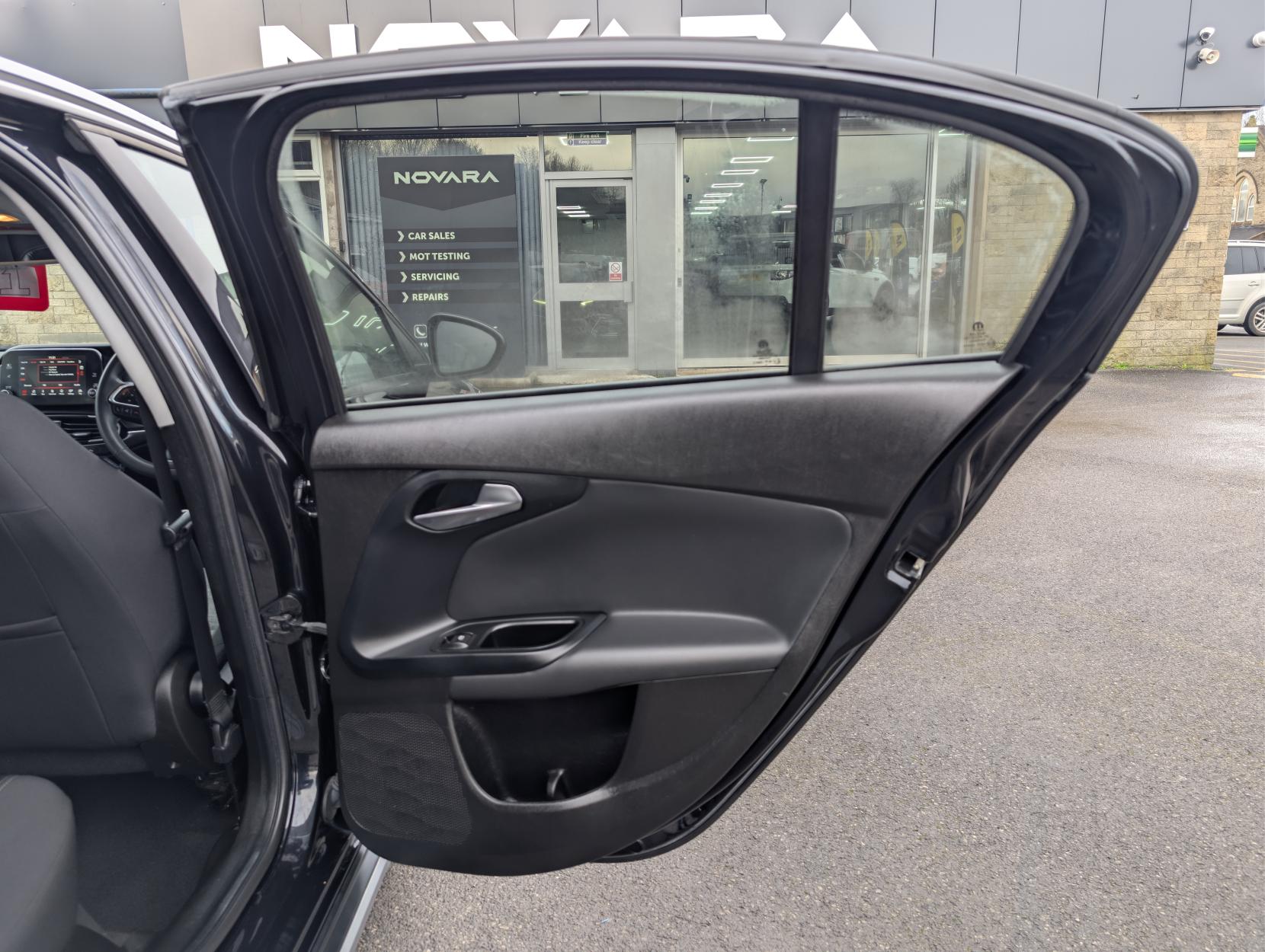 Fiat Tipo 1.0 Cross Hatchback 5dr Petrol Manual Euro 6 (s/s) (100 bhp)