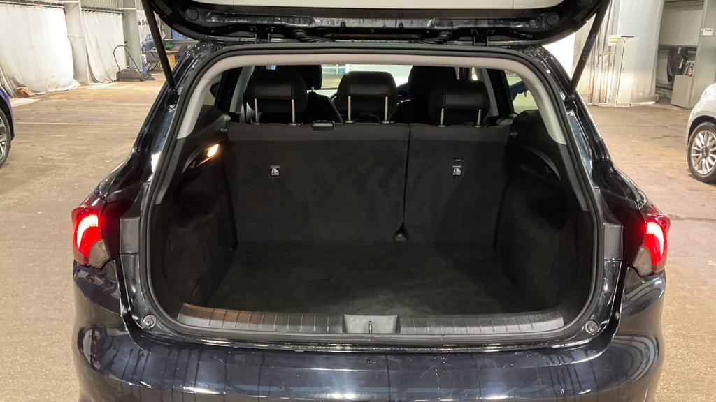 Fiat Tipo 1.0 Cross Hatchback 5dr Petrol Manual Euro 6 (s/s) (100 bhp)