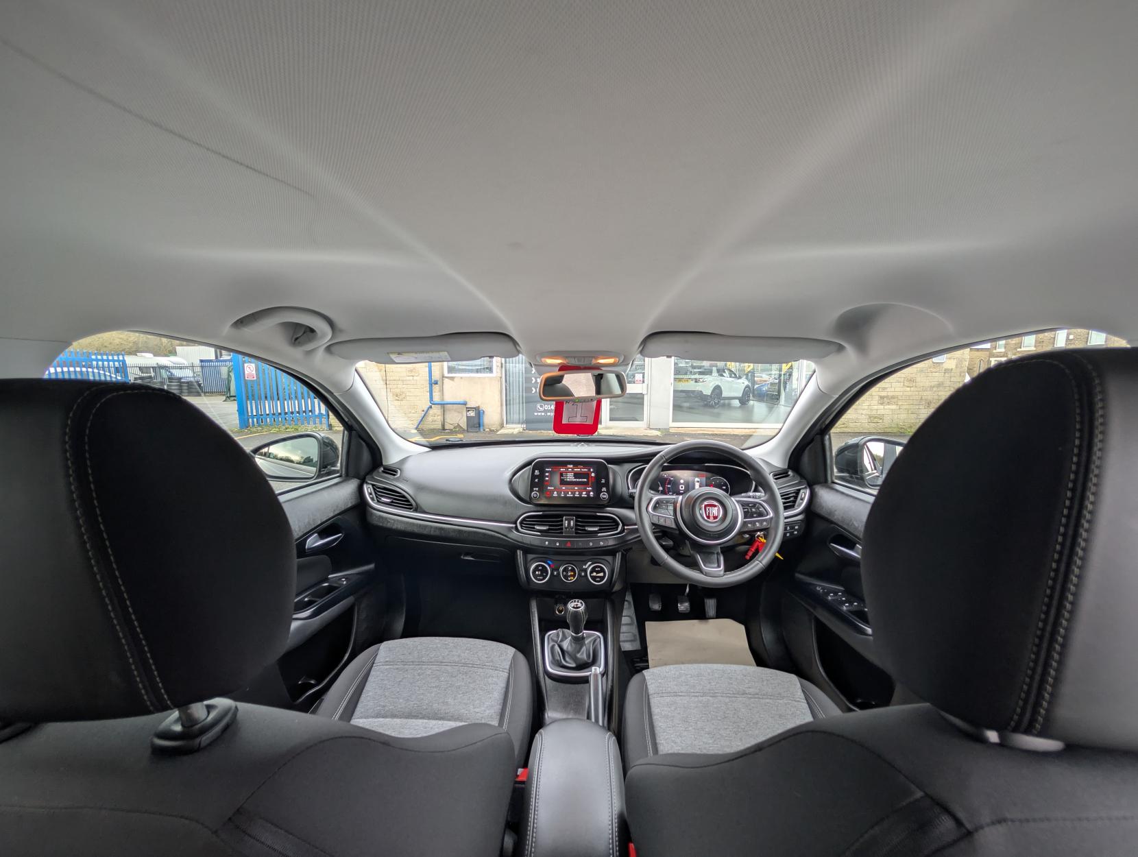 Fiat Tipo 1.0 Cross Hatchback 5dr Petrol Manual Euro 6 (s/s) (100 bhp)