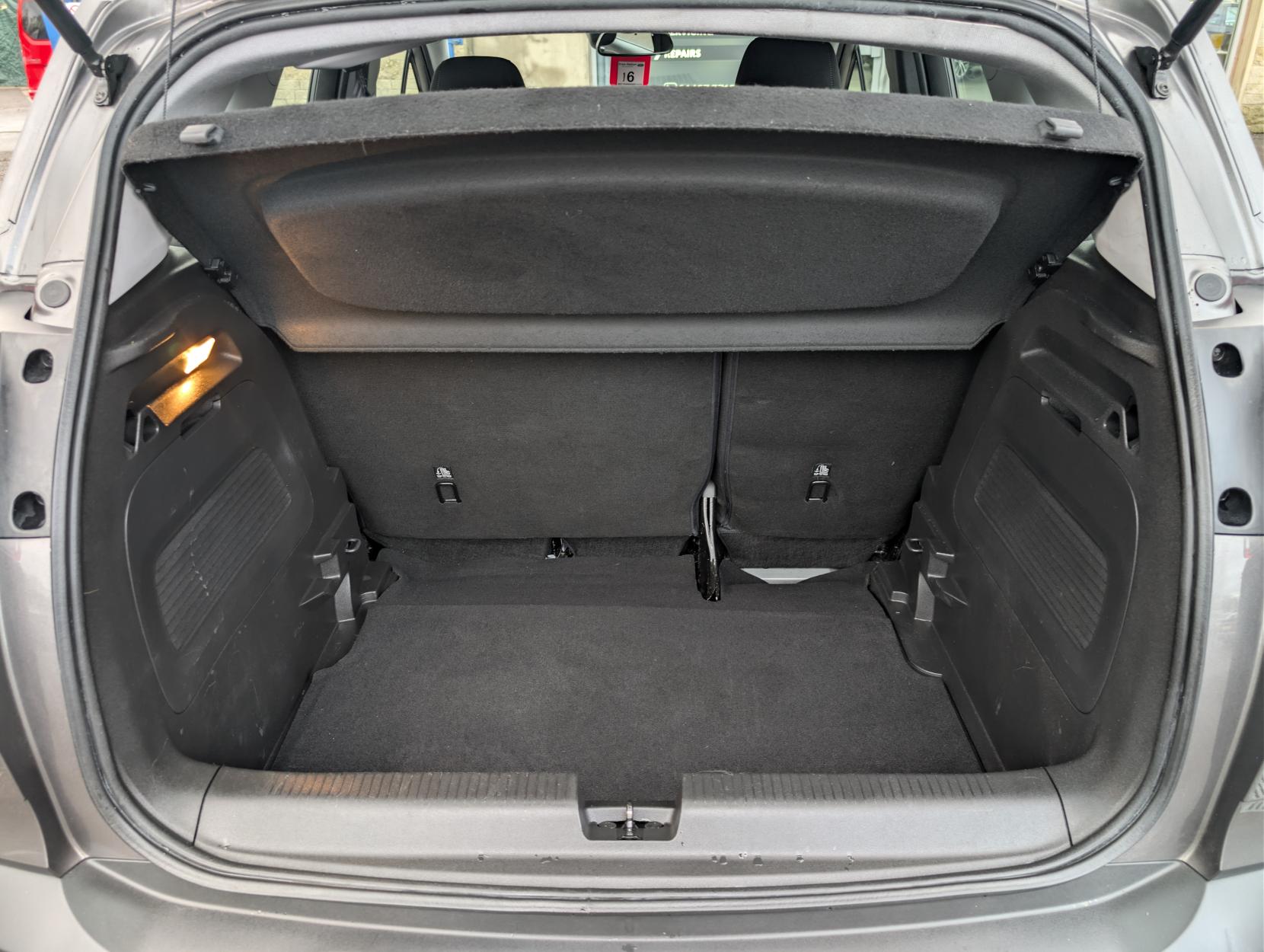 Vauxhall Crossland X 1.2 SE SUV 5dr Petrol Manual Euro 6 (83 ps)