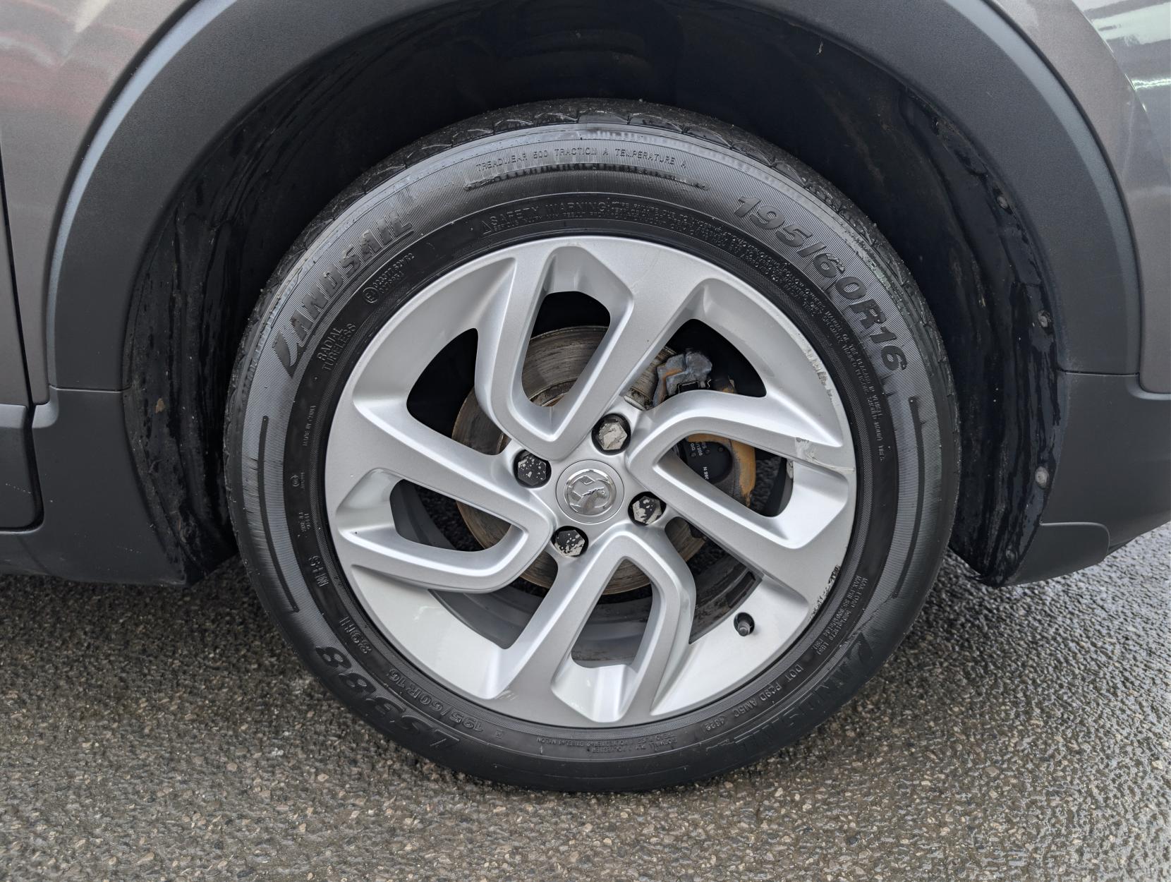 Vauxhall Crossland X 1.2 SE SUV 5dr Petrol Manual Euro 6 (83 ps)