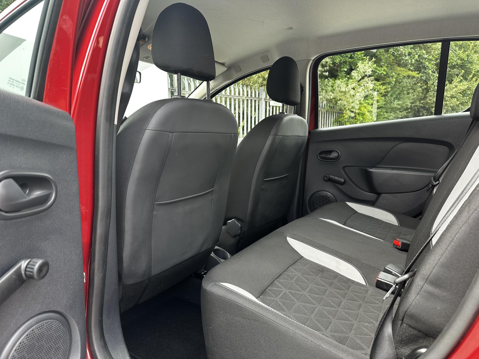 Dacia Sandero Stepway 1.5 dCi Ambiance Hatchback 5dr Diesel Manual Euro 6 (s/s) (90 ps)