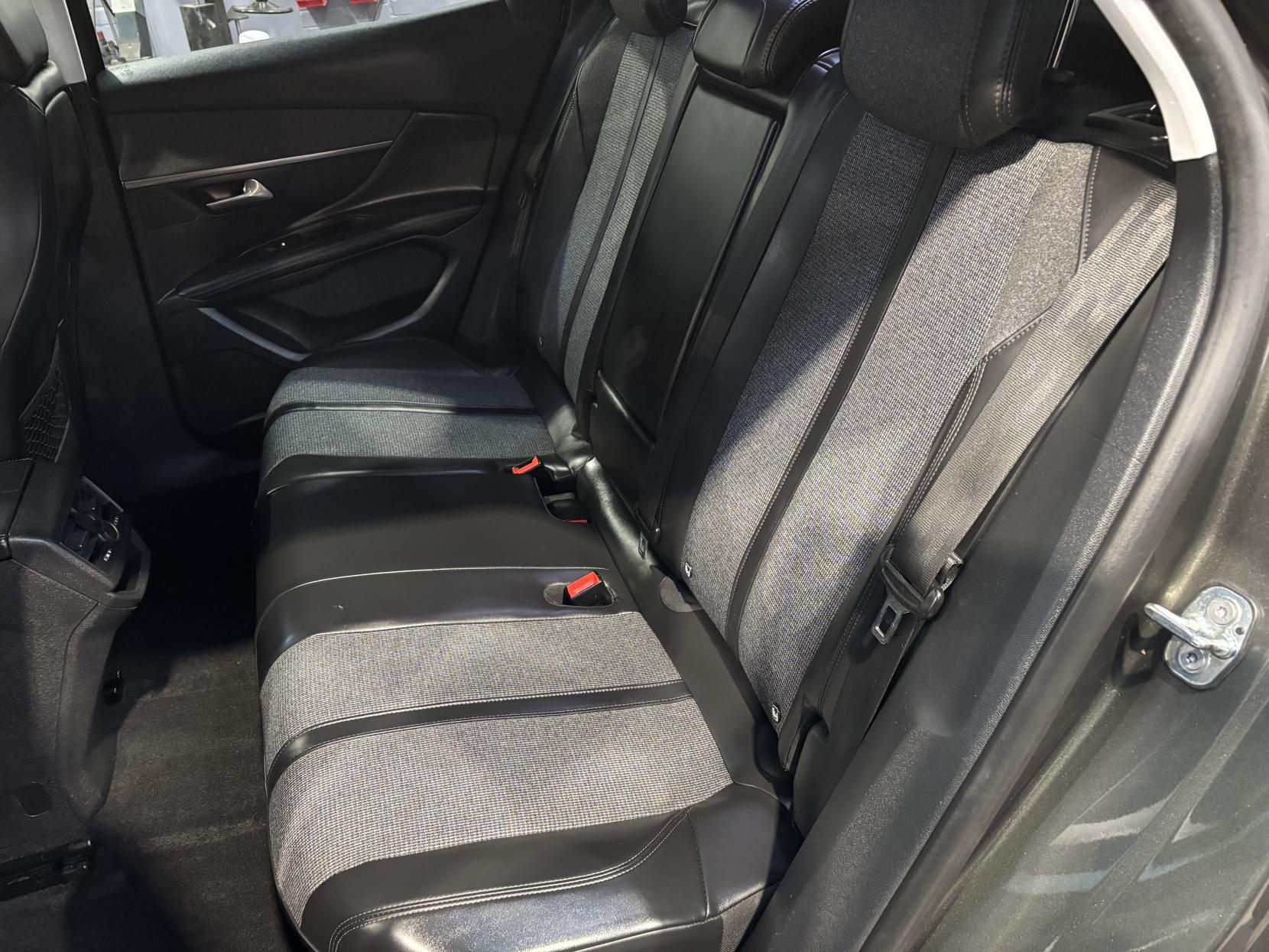 Peugeot 3008 1.6 BlueHDi Allure SUV 5dr Diesel Manual Euro 6 (s/s) (120 ps)