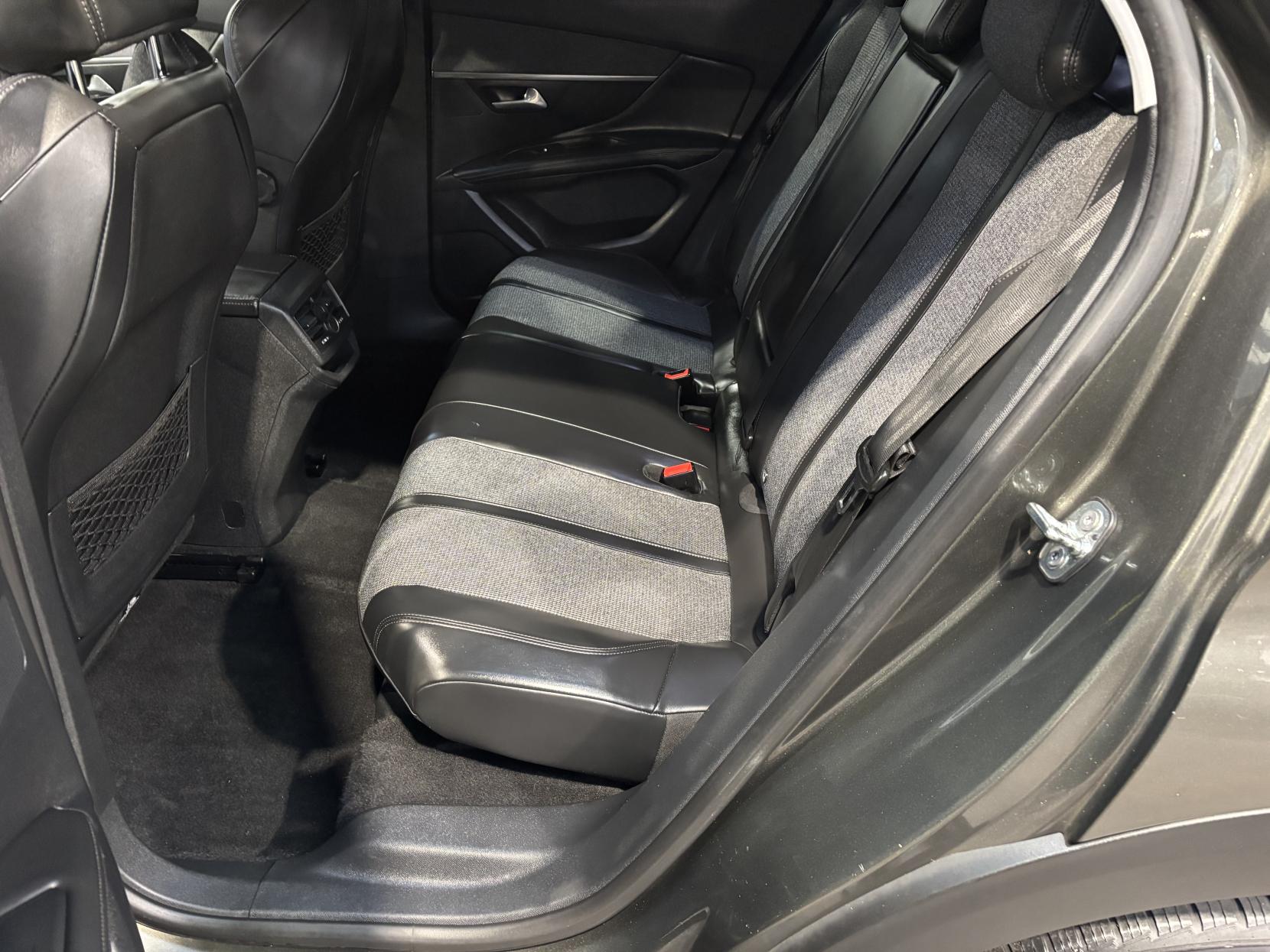 Peugeot 3008 1.6 BlueHDi Allure SUV 5dr Diesel Manual Euro 6 (s/s) (120 ps)