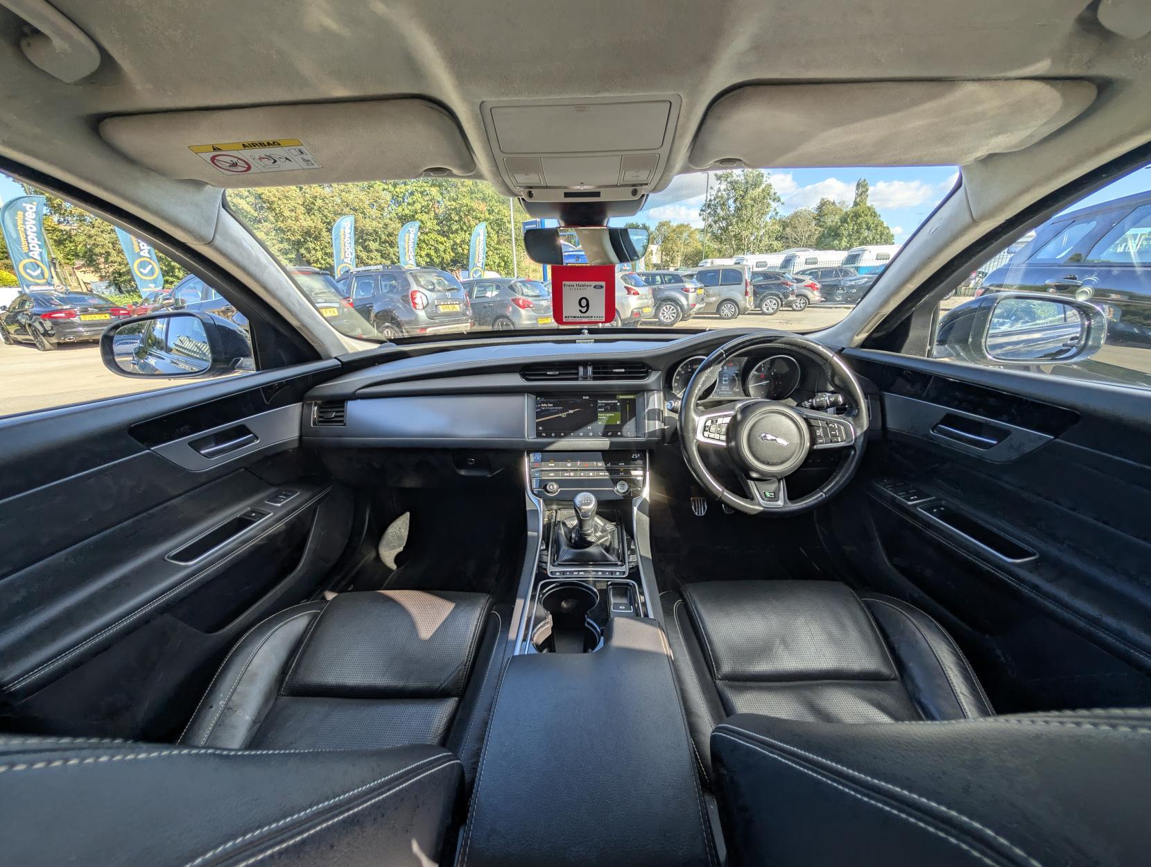 Jaguar XF 2.0d R-Sport Saloon 4dr Diesel Manual Euro 6 (s/s) (163 ps)