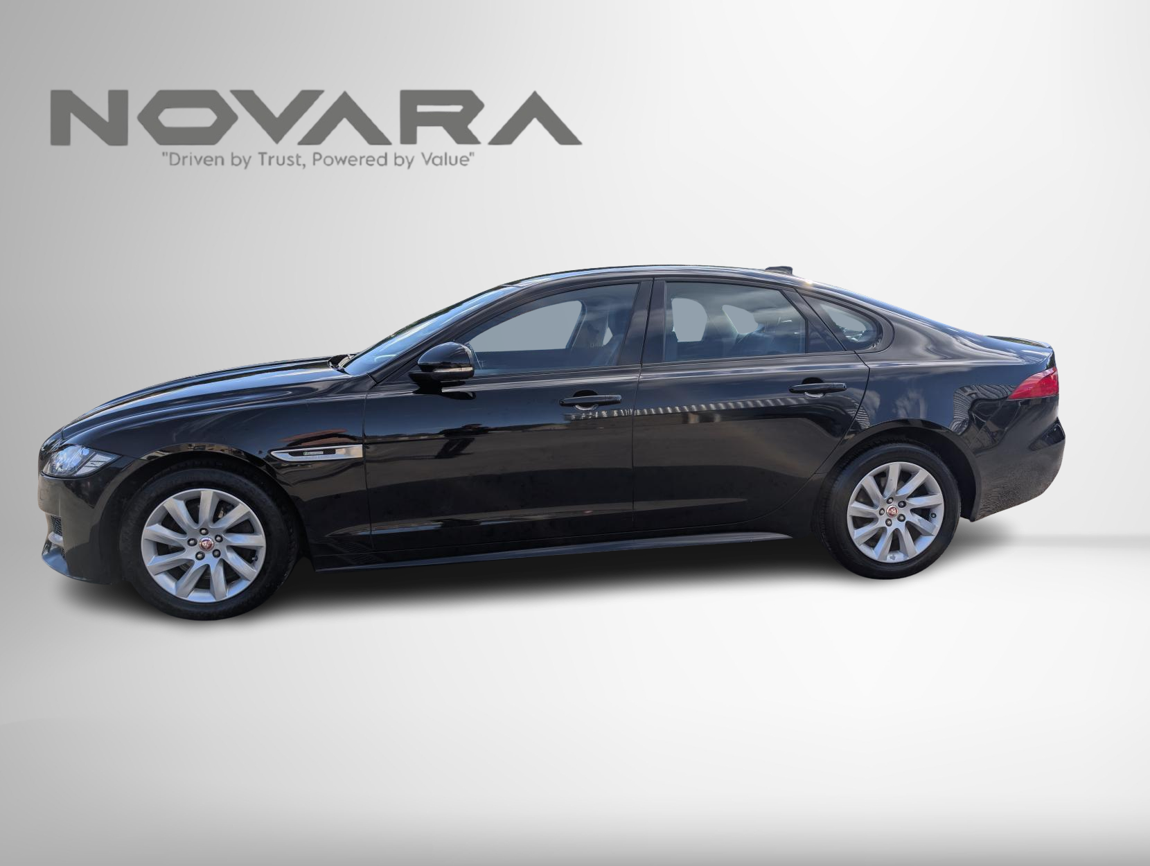 Jaguar XF 2.0d R-Sport Saloon 4dr Diesel Manual Euro 6 (s/s) (163 ps)