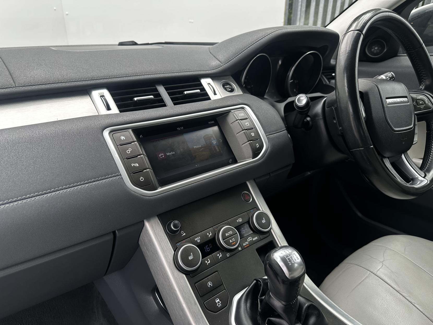 Land Rover Range Rover Evoque 2.0 eD4 SE SUV 5dr Diesel Manual FWD Euro 6 (s/s) (150 ps)