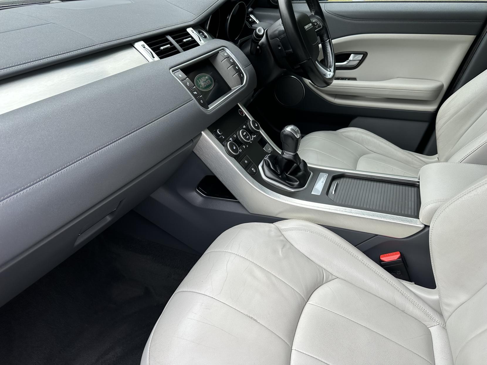 Land Rover Range Rover Evoque 2.0 eD4 SE SUV 5dr Diesel Manual FWD Euro 6 (s/s) (150 ps)