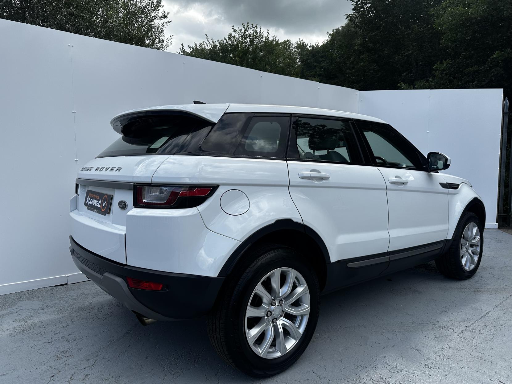 Land Rover Range Rover Evoque 2.0 eD4 SE SUV 5dr Diesel Manual FWD Euro 6 (s/s) (150 ps)