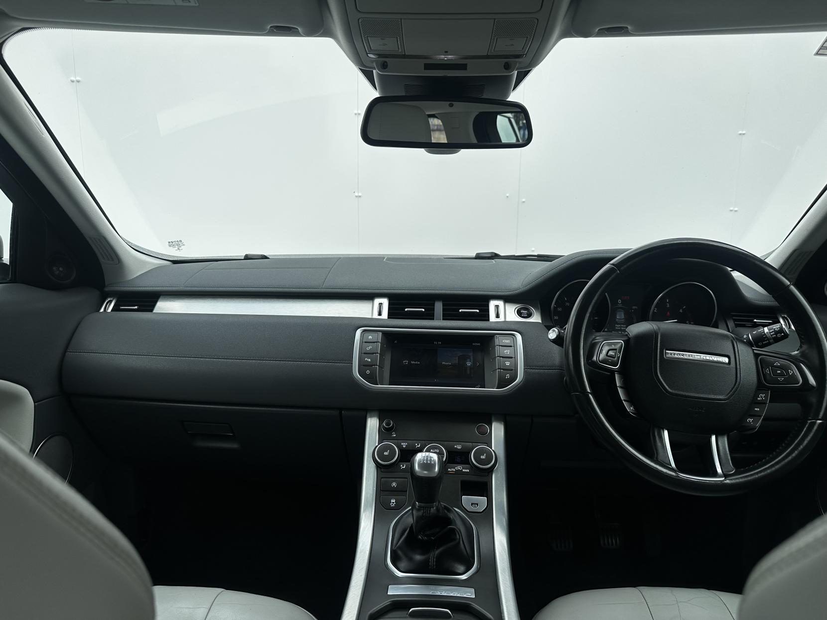 Land Rover Range Rover Evoque 2.0 eD4 SE SUV 5dr Diesel Manual FWD Euro 6 (s/s) (150 ps)