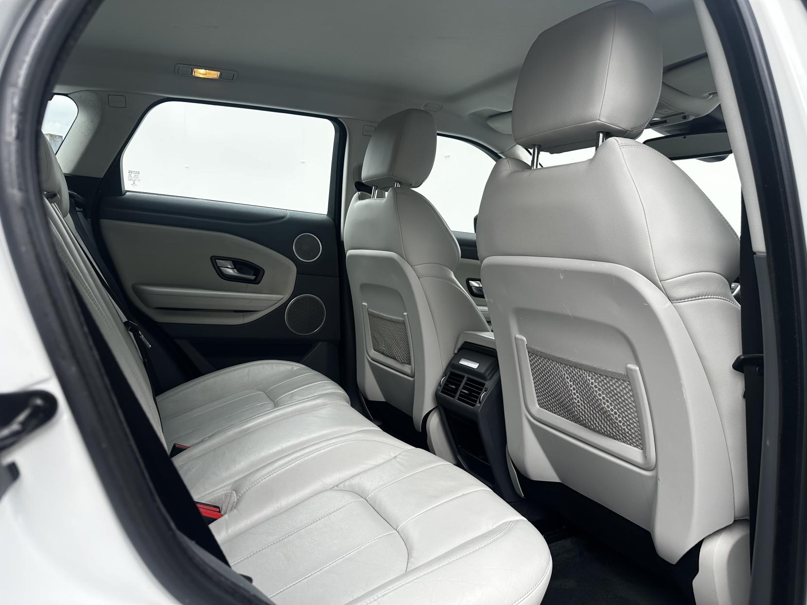 Land Rover Range Rover Evoque 2.0 eD4 SE SUV 5dr Diesel Manual FWD Euro 6 (s/s) (150 ps)