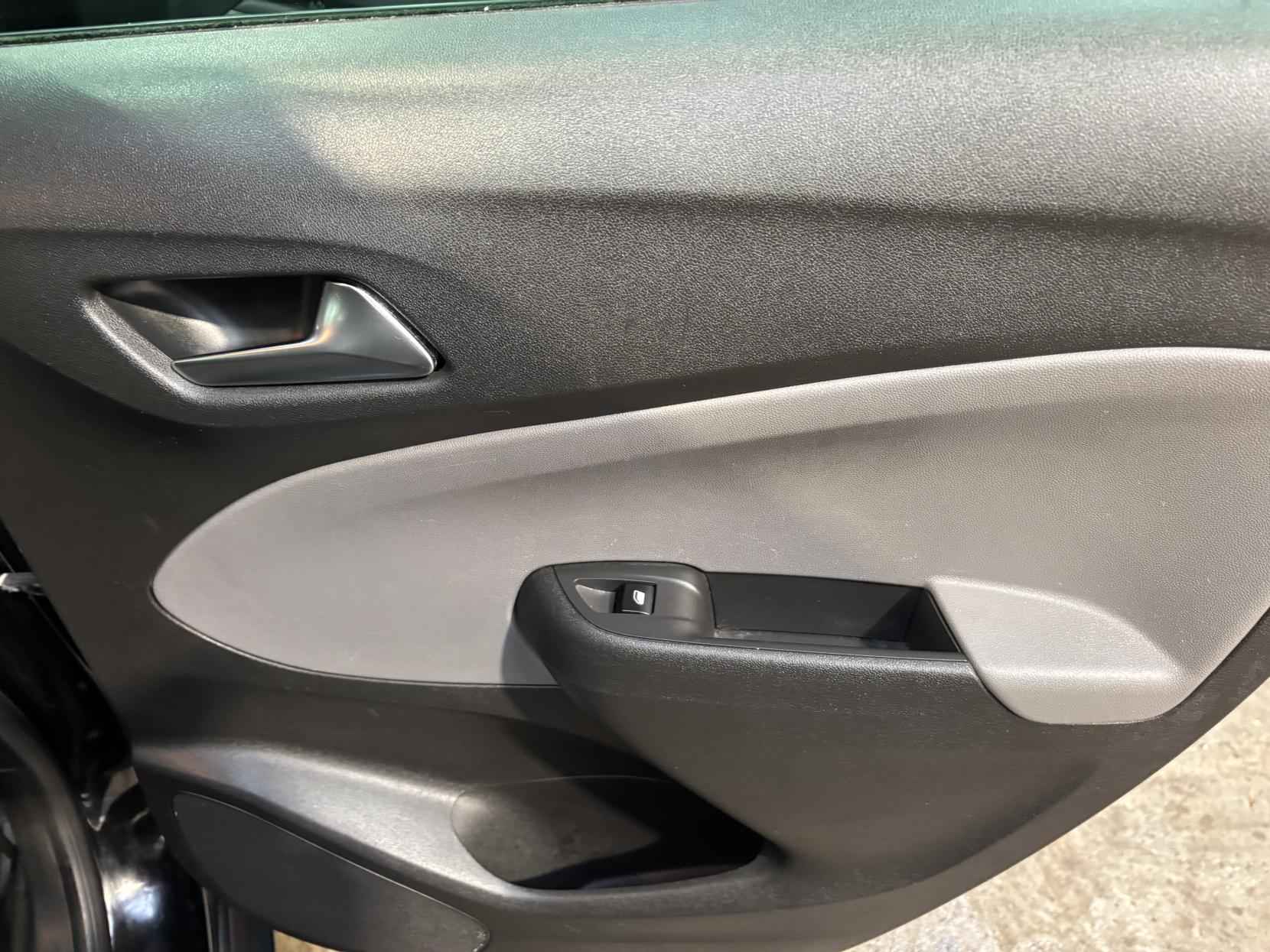 Vauxhall Crossland X 1.2 Elite SUV 5dr Petrol Manual Euro 6 (s/s) (83 ps)