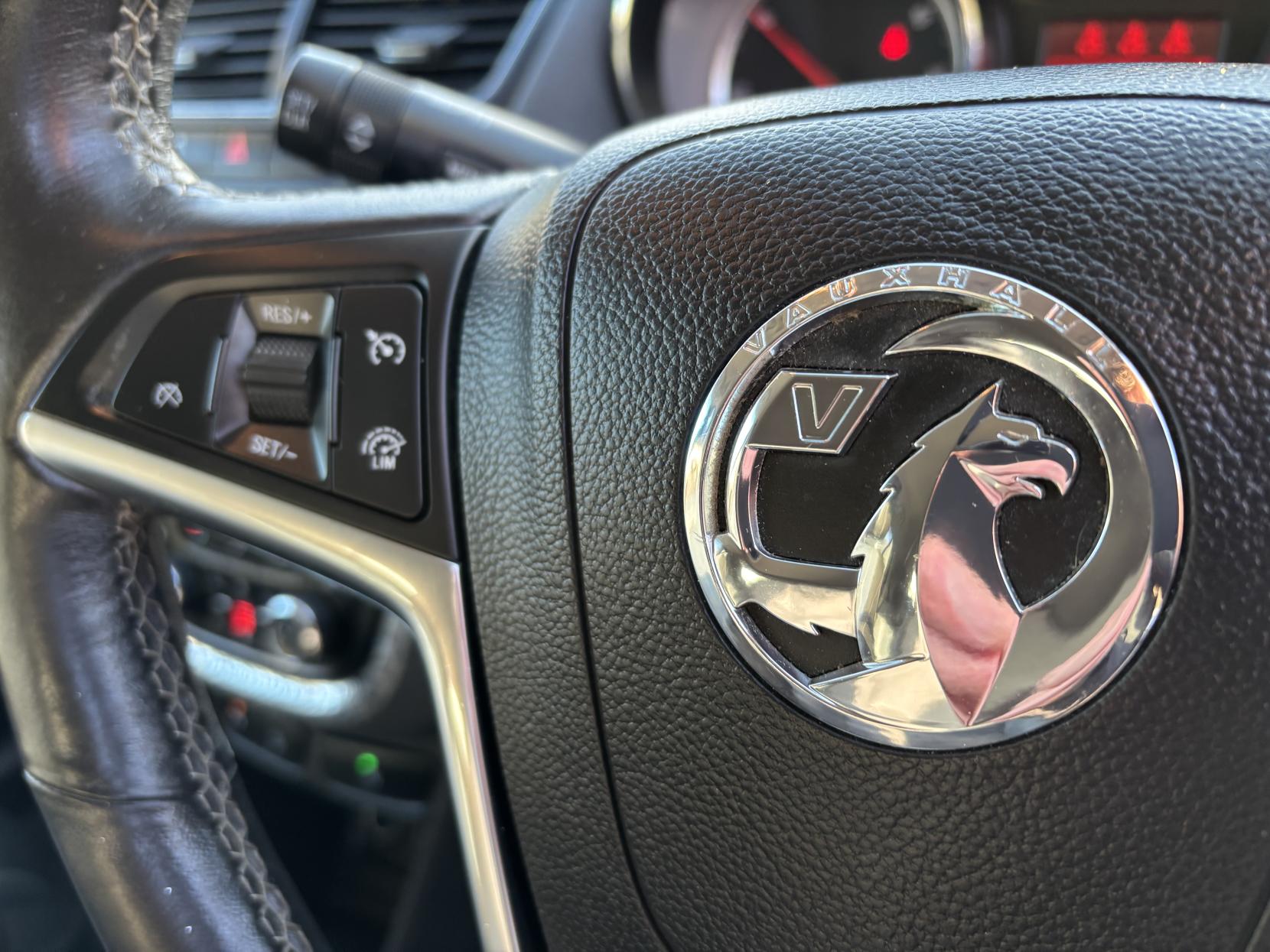 Vauxhall Mokka 1.6 CDTi SE SUV 5dr Diesel Manual 4WD Euro 6 (s/s) (136 ps)