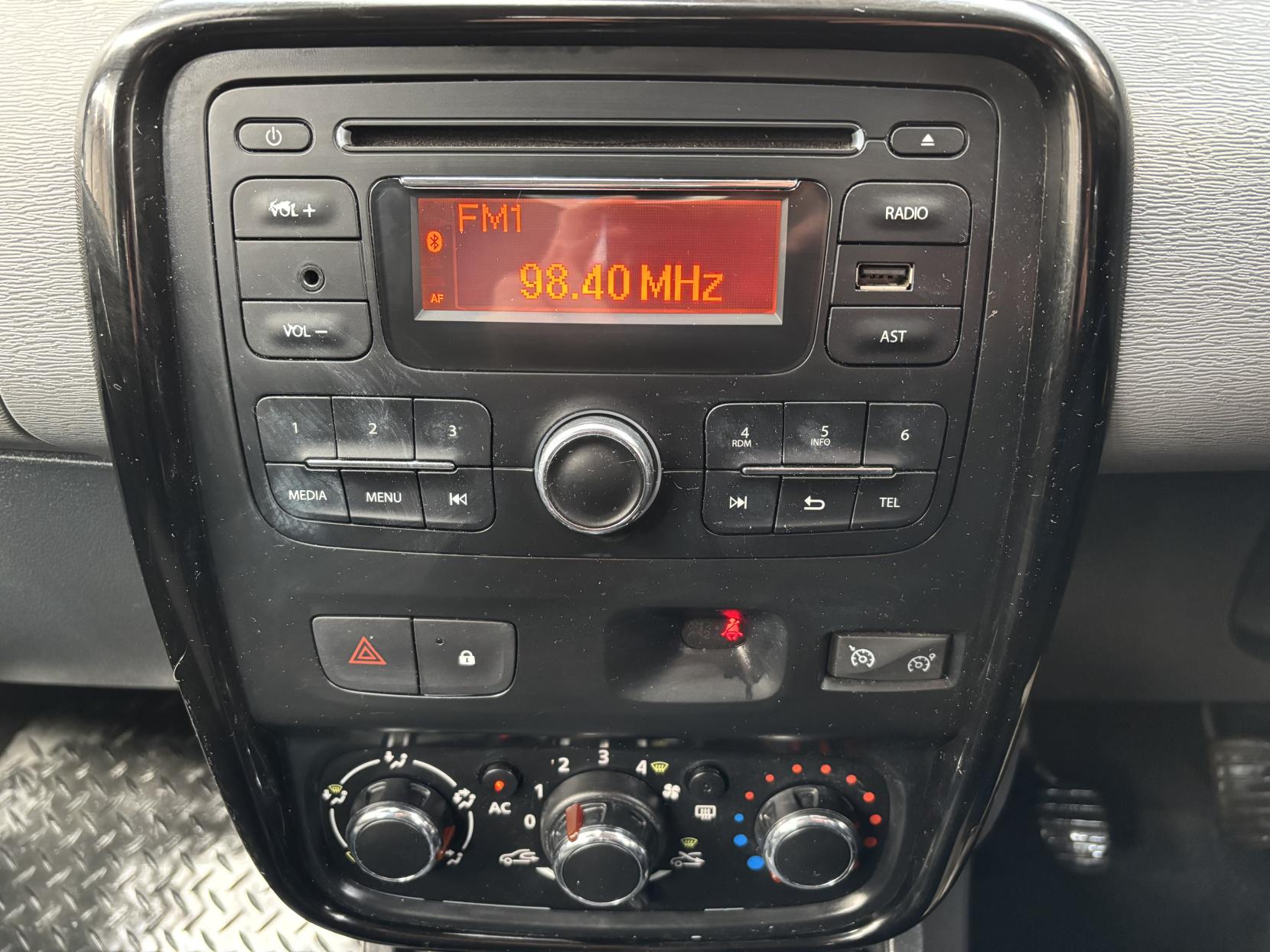 Dacia Duster 1.5 dCi Laureate SUV 5dr Diesel Manual Euro 5 (110 ps)