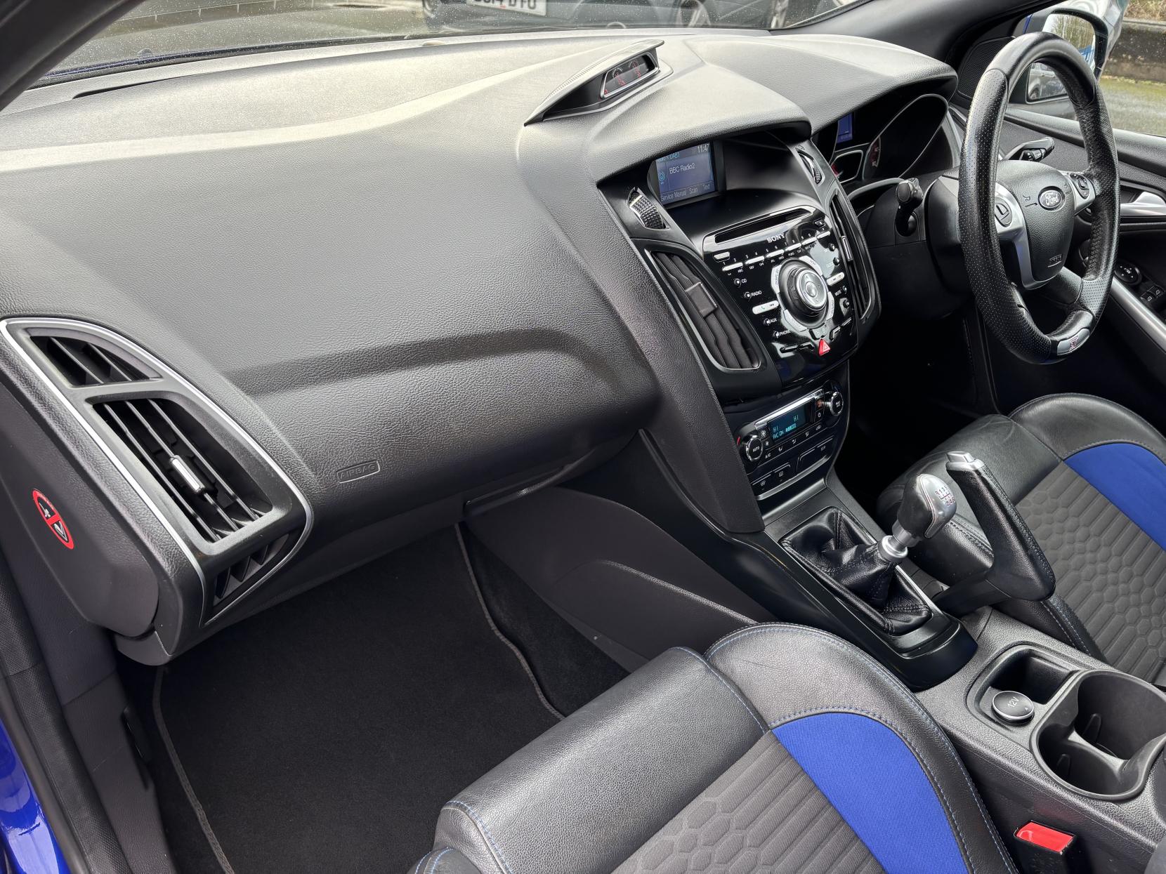 Ford Focus 2.0T EcoBoost ST-2 Hatchback 5dr Petrol Manual Euro 5 (s/s) (250 ps)