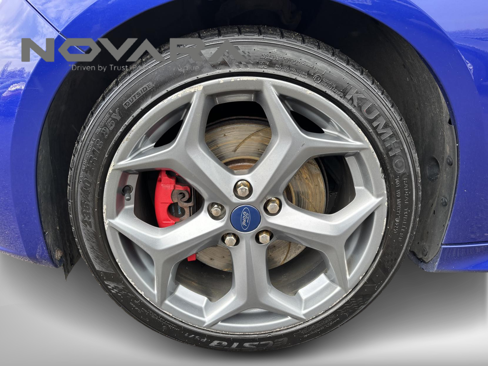 Ford Focus 2.0T EcoBoost ST-2 Hatchback 5dr Petrol Manual Euro 5 (s/s) (250 ps)