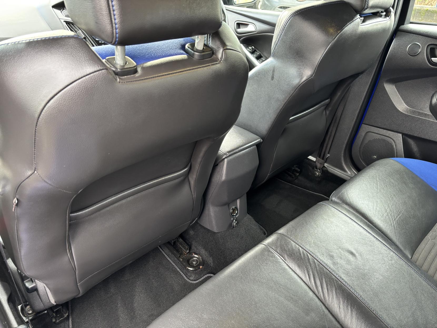 Ford Focus 2.0T EcoBoost ST-2 Hatchback 5dr Petrol Manual Euro 5 (s/s) (250 ps)