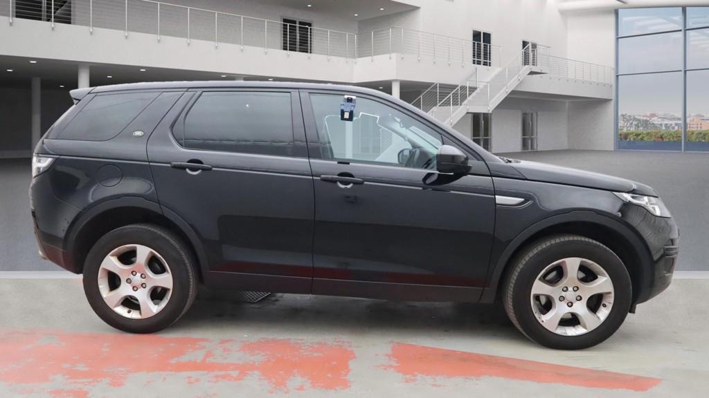 Land Rover Discovery Sport 2.0 eD4 Pure SUV 5dr Diesel Manual Euro 6 (s/s) (5 Seat) (150 ps)