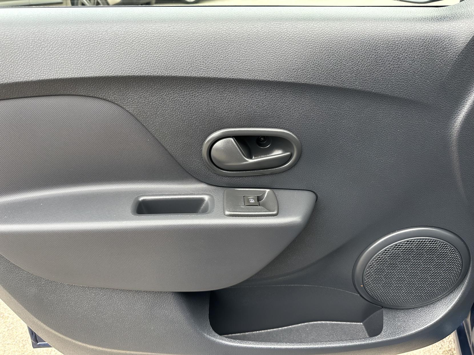 Dacia Sandero 1.0 SCe Ambiance Hatchback 5dr Petrol Manual Euro 6 (75 ps)