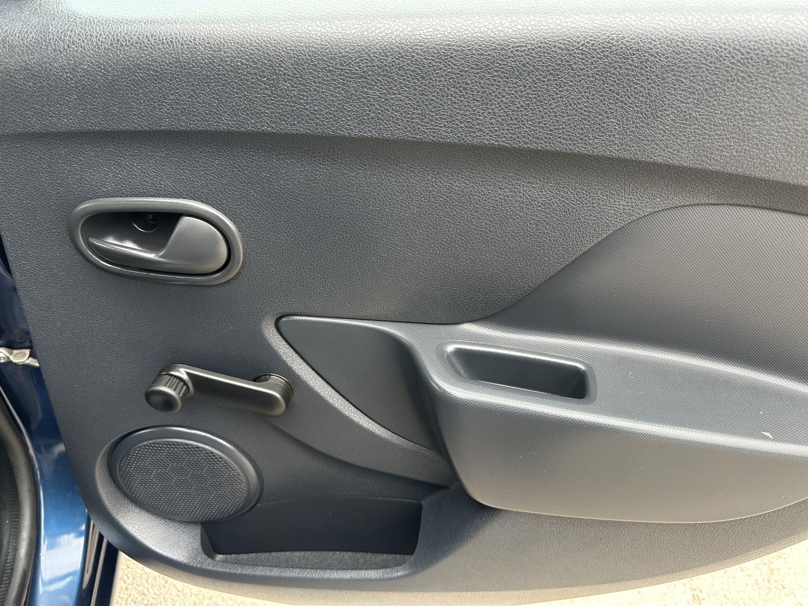 Dacia Sandero 1.0 SCe Ambiance Hatchback 5dr Petrol Manual Euro 6 (75 ps)