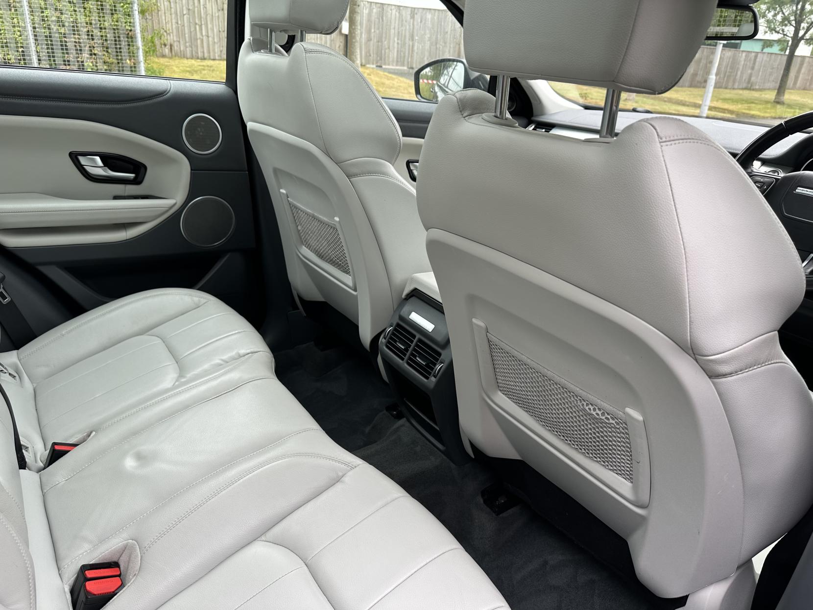 Land Rover Range Rover Evoque 2.0 SE Tech SUV (2015 - 2018)
