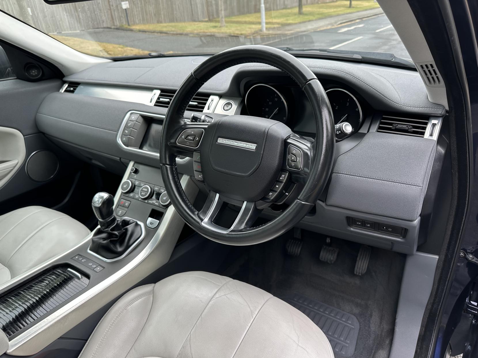 Land Rover Range Rover Evoque 2.0 SE Tech SUV (2015 - 2018)