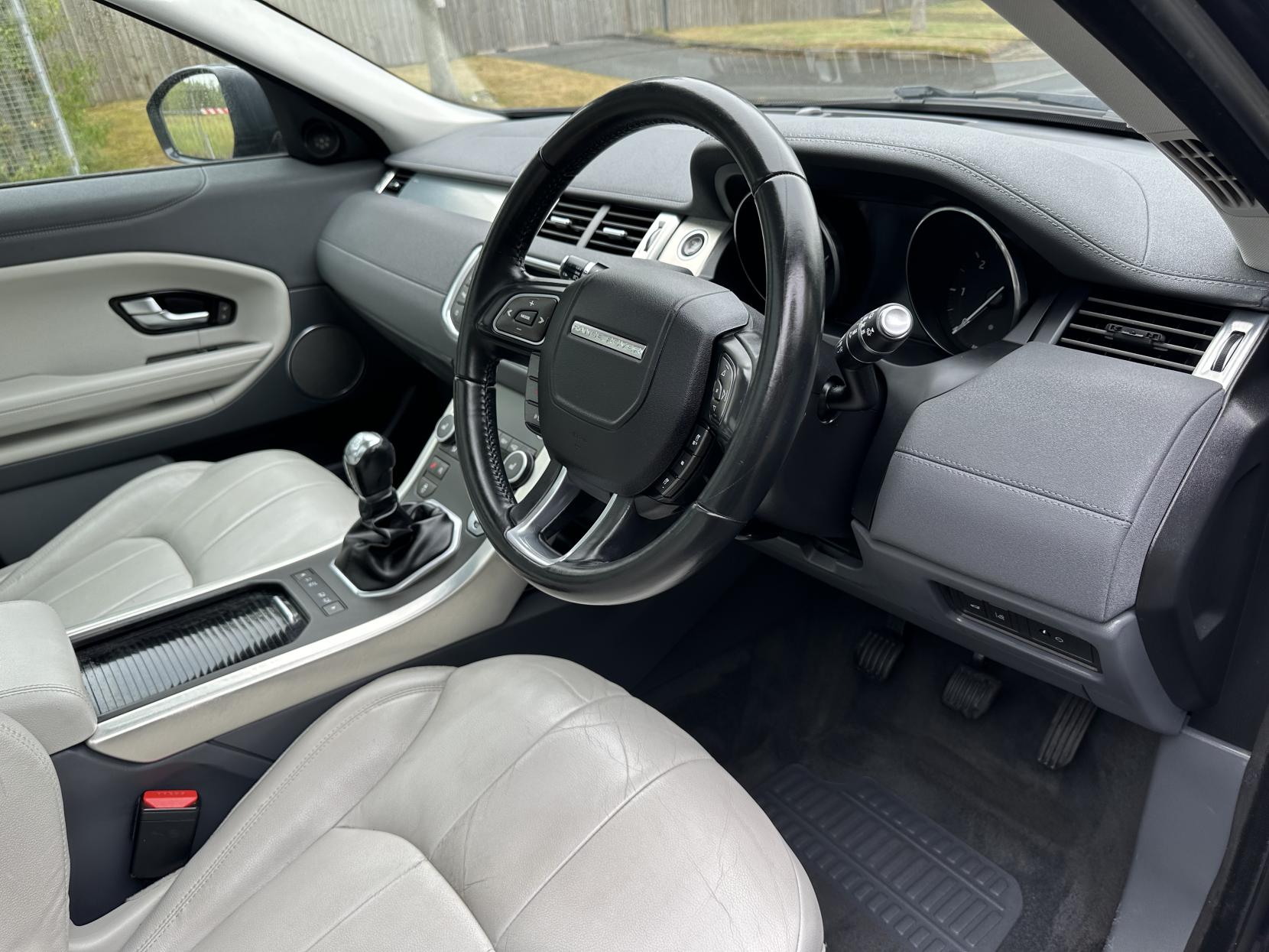 Land Rover Range Rover Evoque 2.0 SE Tech SUV (2015 - 2018)