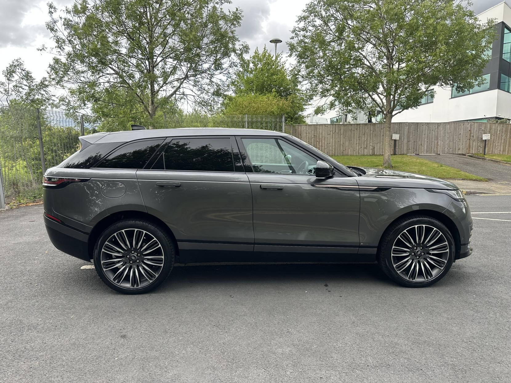 Land Rover Range Rover Velar 2.0 P300 R-Dynamic HSE GPF SUV 5dr Petrol Auto 4WD Euro 6 (s/s) (300 ps)