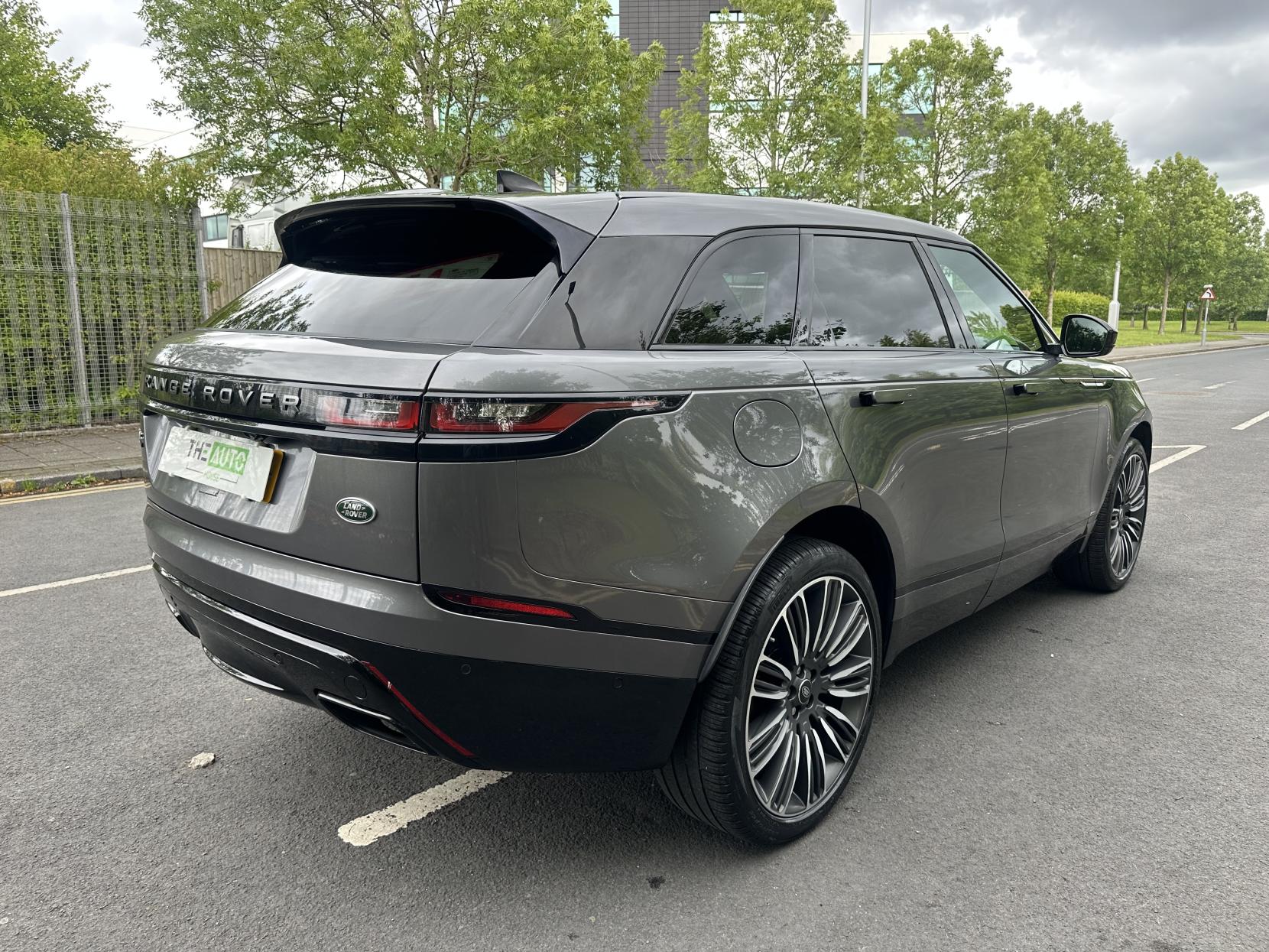 Land Rover Range Rover Velar 2.0 P300 R-Dynamic HSE GPF SUV 5dr Petrol Auto 4WD Euro 6 (s/s) (300 ps)