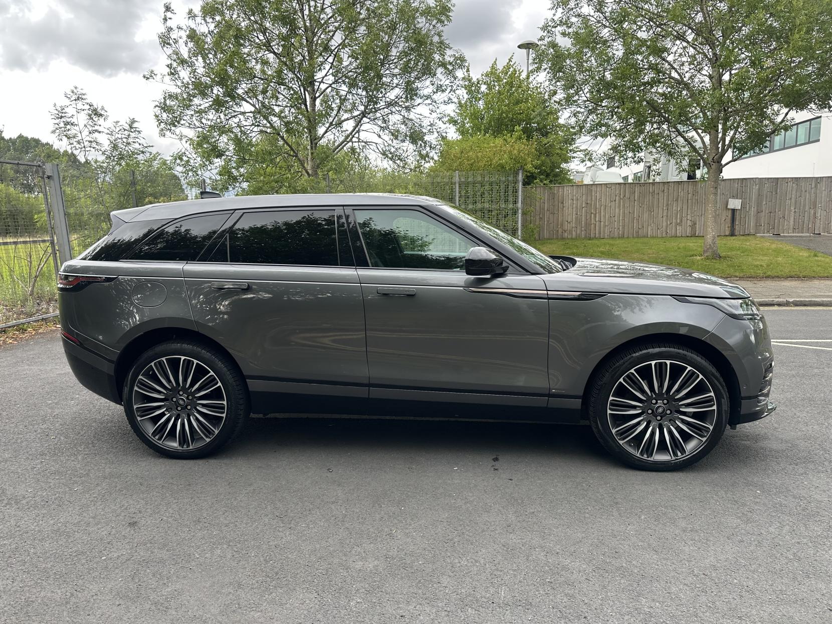 Land Rover Range Rover Velar 2.0 P300 R-Dynamic HSE GPF SUV 5dr Petrol Auto 4WD Euro 6 (s/s) (300 ps)