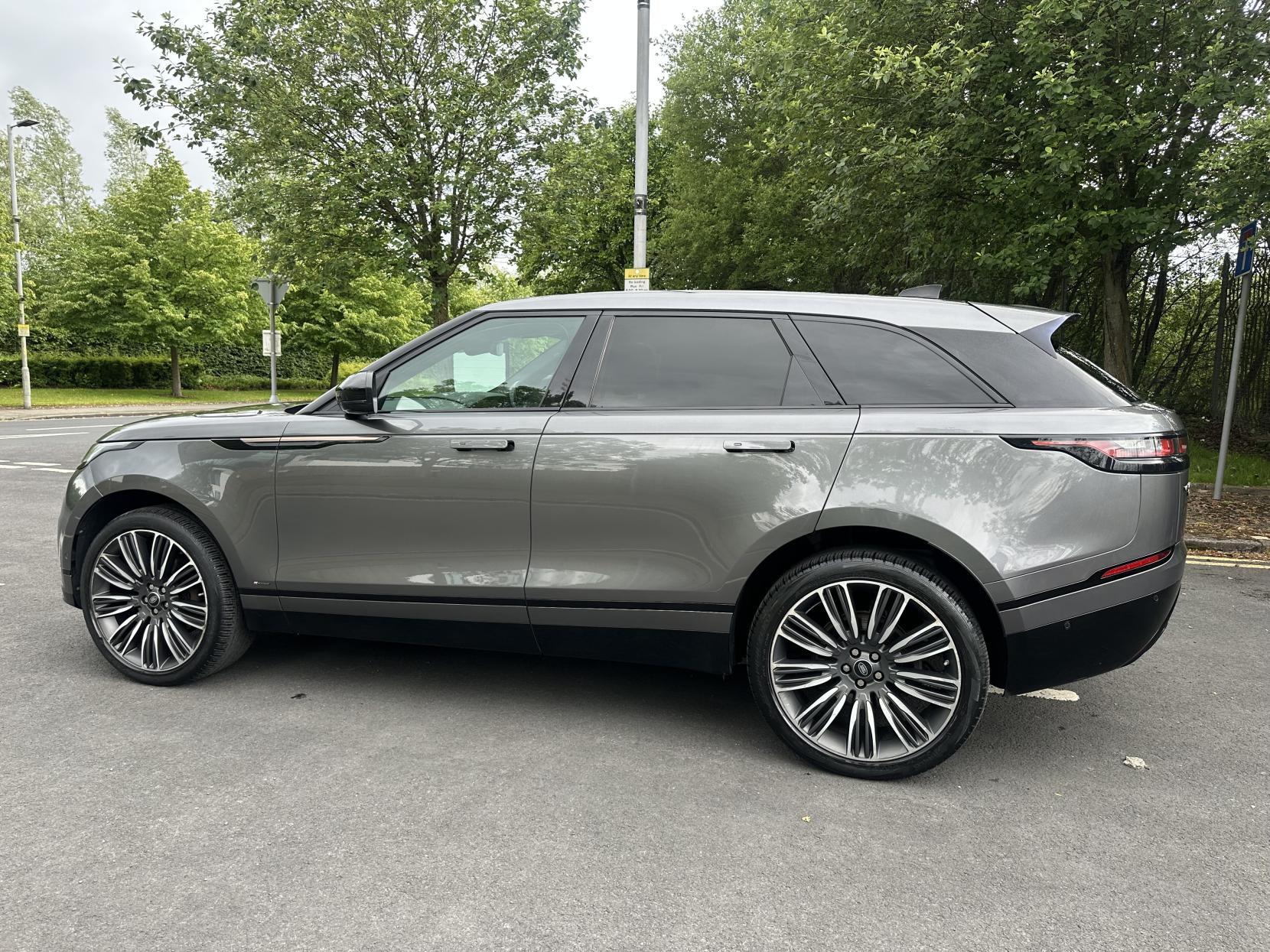 Land Rover Range Rover Velar 2.0 P300 R-Dynamic HSE GPF SUV 5dr Petrol Auto 4WD Euro 6 (s/s) (300 ps)