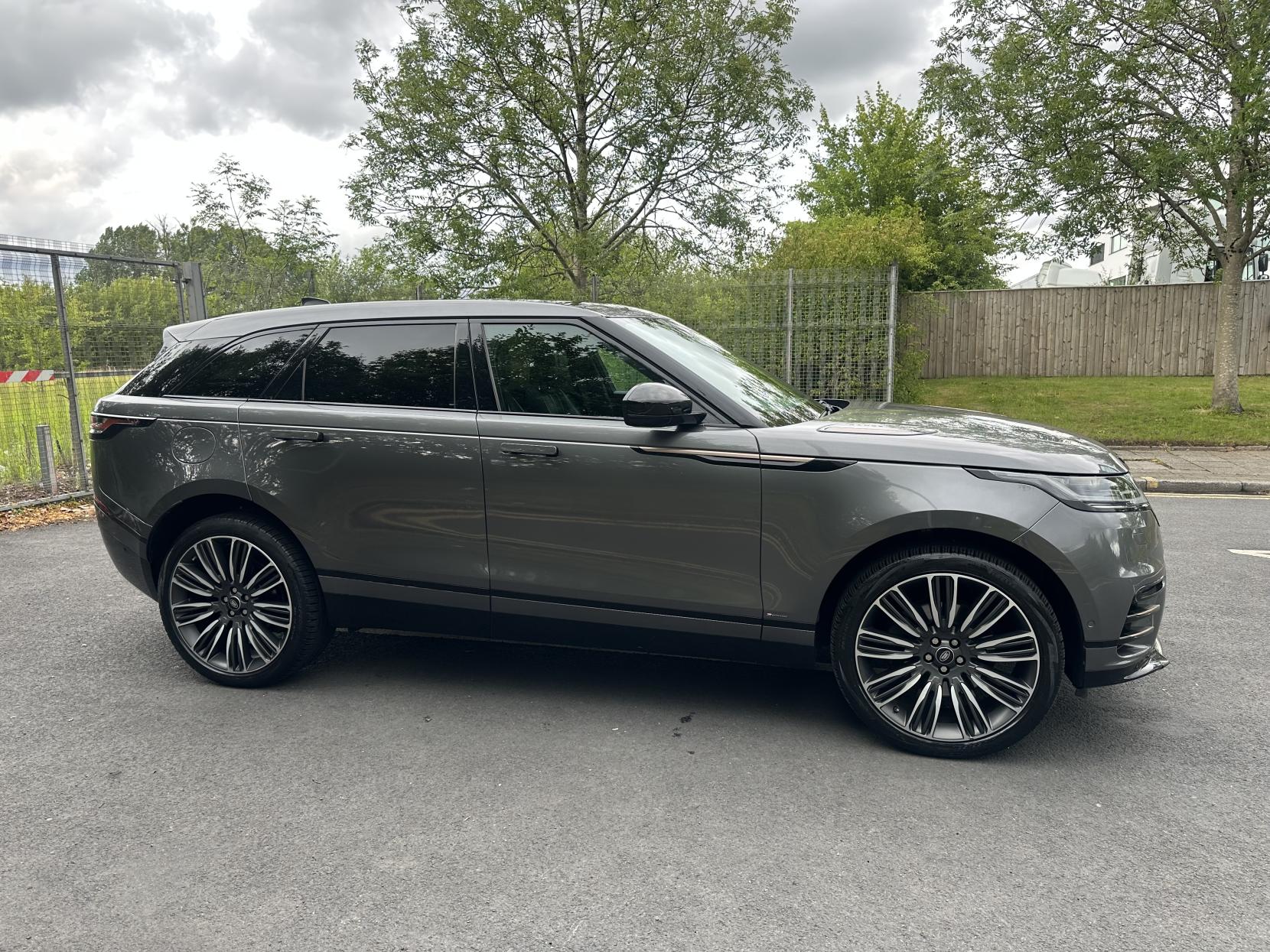 Land Rover Range Rover Velar 2.0 P300 R-Dynamic HSE GPF SUV 5dr Petrol Auto 4WD Euro 6 (s/s) (300 ps)