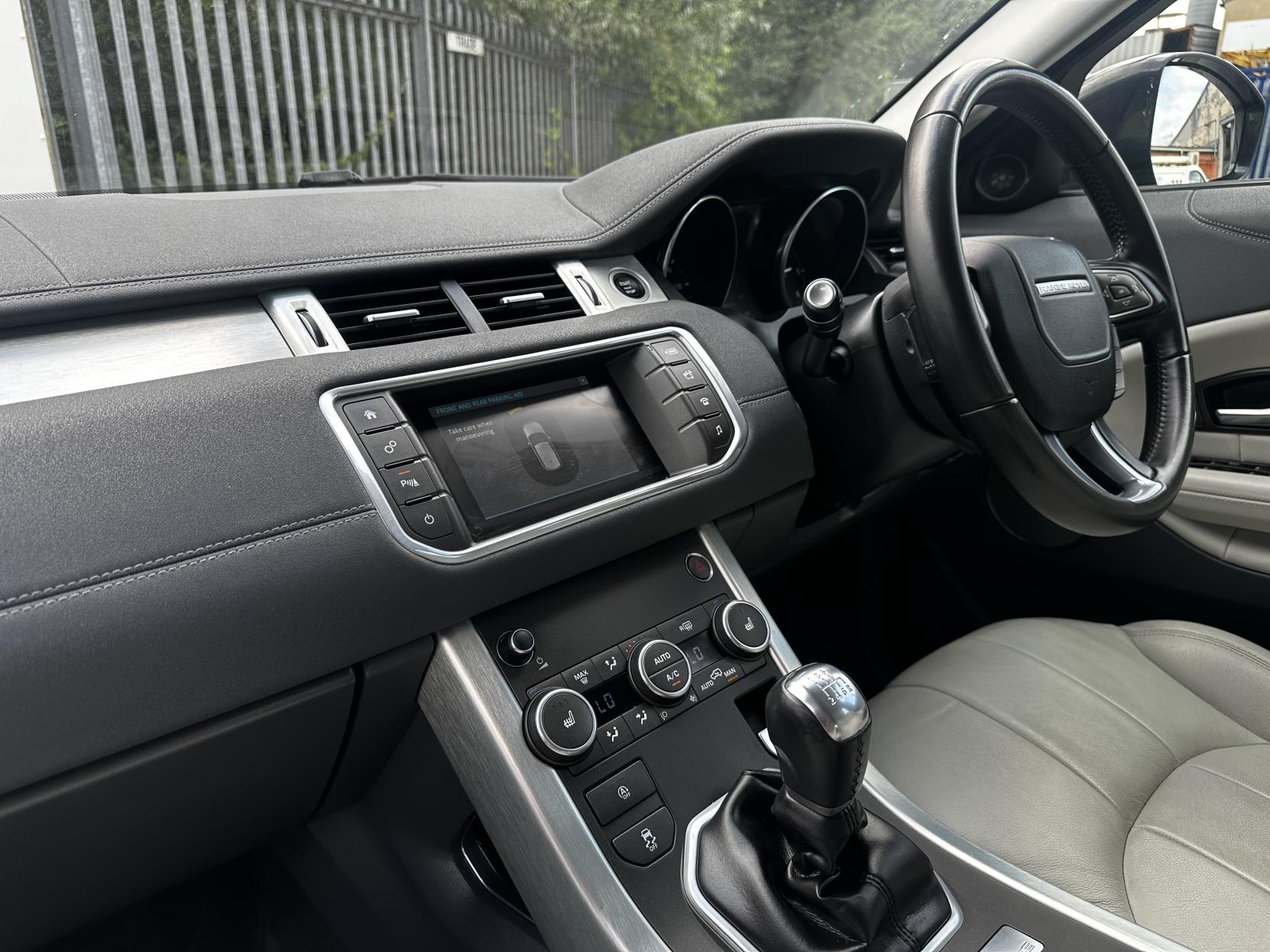 Land Rover Range Rover Evoque 2.0 eD4 SE SUV 5dr Diesel Manual FWD Euro 6 (s/s) (150 ps)