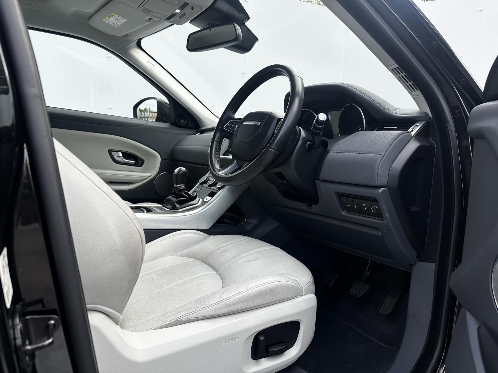 Land Rover Range Rover Evoque 2.0 eD4 SE SUV 5dr Diesel Manual FWD Euro 6 (s/s) (150 ps)