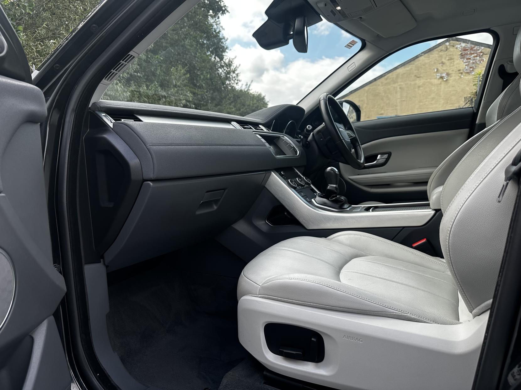 Land Rover Range Rover Evoque 2.0 eD4 SE SUV 5dr Diesel Manual FWD Euro 6 (s/s) (150 ps)