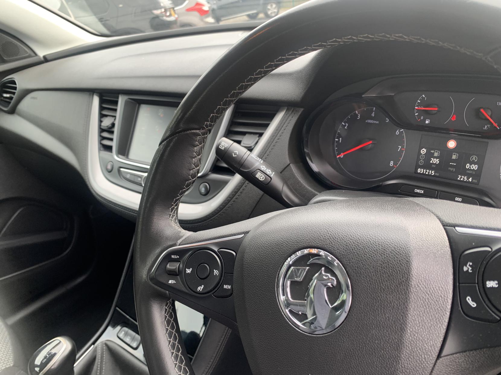 Vauxhall Grandland X 1.2 Turbo GPF SE SUV 5dr Petrol Manual Euro 6 (s/s) (130 ps)