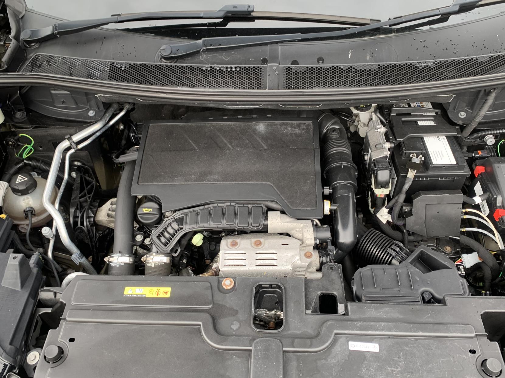 Vauxhall Grandland X 1.2 Turbo GPF SE SUV 5dr Petrol Manual Euro 6 (s/s) (130 ps)