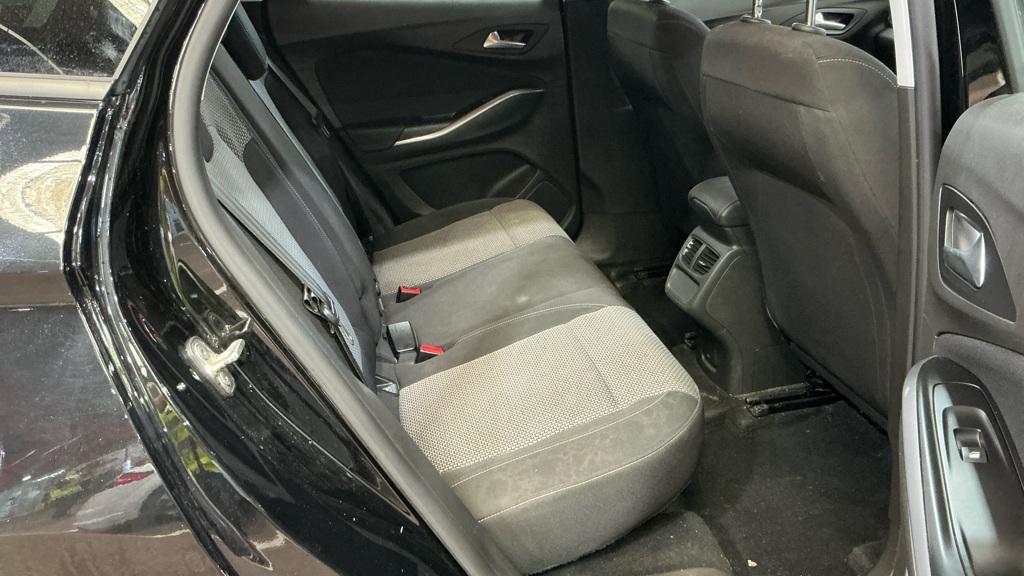 Vauxhall Grandland X 1.2 Turbo GPF SE SUV 5dr Petrol Manual Euro 6 (s/s) (130 ps)